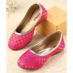 Cute Walk by Babyhug Slip On Mojaris - Pink-picture-37