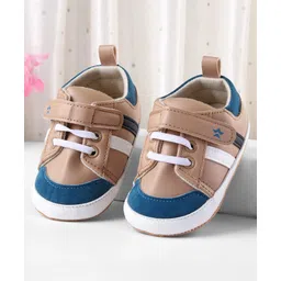 Cute Walk by Babyhug Solid Booties With Velcro Closure - Beige-picture-25