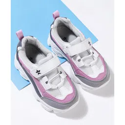 Cute Walk by Babyhug Velcro Closure Color Block Sneakers - White & Pink-picture-22