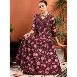 Da Vastraagaar Women Floral Printed Angrakha Sequinned Pure Cotton Kurta with Trousers-picture-31