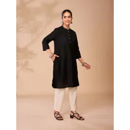 Daali Black Cotton Regular Fit Kurtas image 3