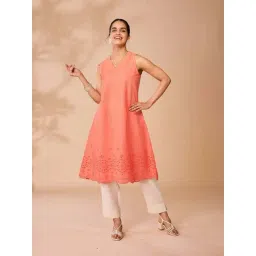 Daali Orange Cotton Regular Fit Embroidered Kurta-picture-47