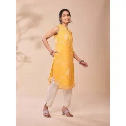 Daali Yellow Regular Fit Printed Kurtas-picture-30