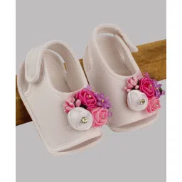 Daizy Flowers Design Sandal Style Booties - White-picture-21