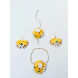 Daizy Girls Flower Beaded Maang Tikka & Earings & Bracelet-picture-40