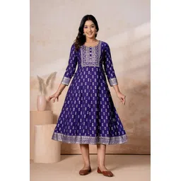 dcee plus Women Embroidered Viscose Rayon Anarkali Kurta-picture-13