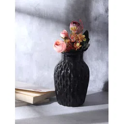 Decor de Maison Black Metal Textured Wave Cera Flower Vase-picture-24