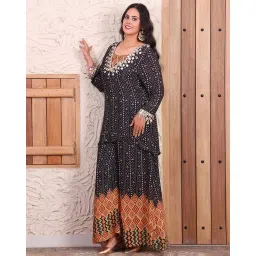 deebaco Women Printed 3-Piece Sets image 2