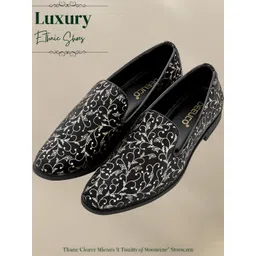 DEEUCO Men Printed Velvet Mojaris-picture-18