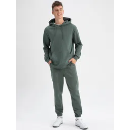 DeFacto Men Green Solid Trousers-image-0