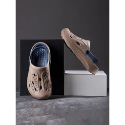 Deflow Men Super Grip EVA Rubber Clogs-picture-17