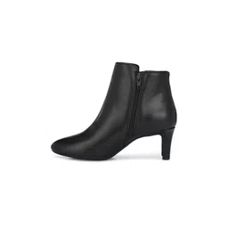 Delize Black Solid Heeled Boots image 4