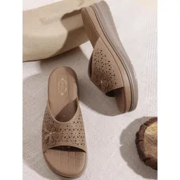 Denill Women's Platform Slip-On Sandal-picture-37