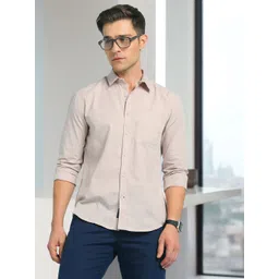Dennis Lingo Men Relaxed Fit Spread Collar Solid Cotton Casual Shirt image 1