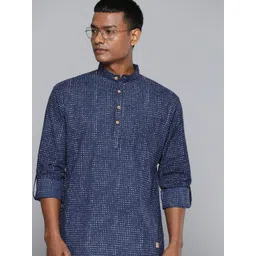 DENNISON Men Navy Blue & White Geometric Printed Kurta-picture-40