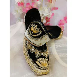 DESI COLOUR Ethnic Embellished Mojaris-picture-16