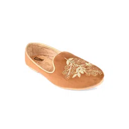 DESI COLOUR Men Embroidered Velvet Mojaris-picture-17