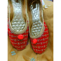 DESI COLOUR Women Embellished Ethnic Mojaris-picture-17