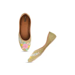 DESI COLOUR Women Embellished Ethnic Mojaris with Embroidered Flats-picture-28