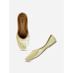 DESI COLOUR Women Ethnic Embellished Mojaris-picture-17