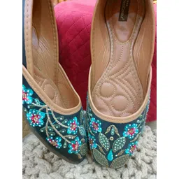 DESI COLOUR Women Ethnic Embellished Velvet Mojaris image 1