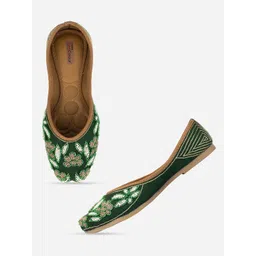 DESI COLOUR Women Green Ethnic Embellished Mojaris Flats-picture-35