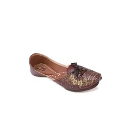 DESI COLOUR Women Leather Ethnic - Embellished Mojaris Flats-picture-33