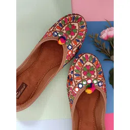 DESI COLOUR Women Multicoloured Embroidered Mojaris-picture-38