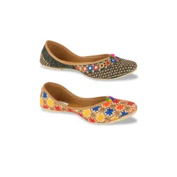 DESI COLOUR Women Set of 2 Embellished Ethnic Mojaris-picture-25