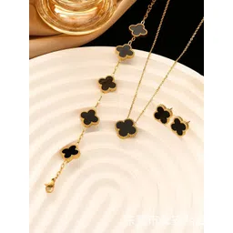 Designs & You Gold Plated Anti Tarnish Clover Jewellery Set-picture-15