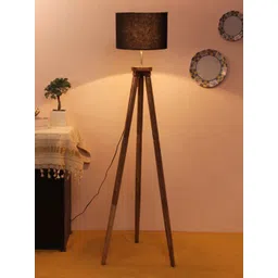 Devansh Black & Brown Solid Traditional Tripod Lamp with Shade-picture-28
