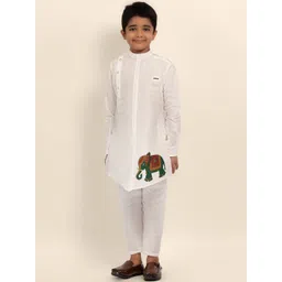 DEVOILER Boys Ethnic Motifs Empire Dupion Silk Kurta with Pyjamas-picture-13