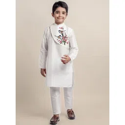 DEVOILER Boys Ethnic Motifs Panelled Dupion Silk Kurta with Pyjamas-picture-55