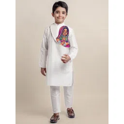 DEVOILER Boys Ethnic Motifs Panelled Dupion Silk Kurta with Pyjamas-picture-56