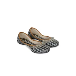 DFR Women Embellished Mojaris Flats-picture-19