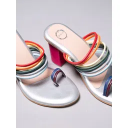 Dhaga Women Striped Slip-On Sneakers-picture-15