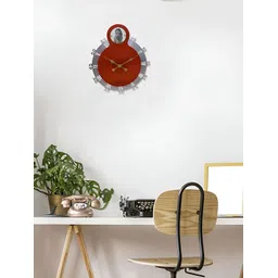 DIAMANTE A LA MODE Maroon Contemporary Round Wall Clock image 2