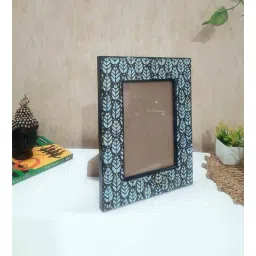 Blue Marble Table Photoframe by Disoo Fashions-picture-11