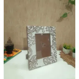 White & Gold Mango Wood Table Photoframe by Disoo Fashions-picture-16