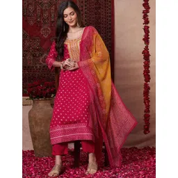 DIVASTRI Bandhani Printed Round Neck Sequinned Straight Kurta With Trousers & Dupatta-picture-38