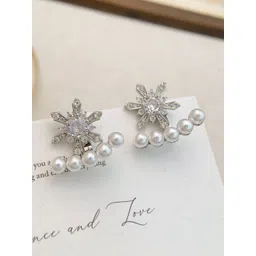 DIVASTRI Geometric Studs Earrings-picture-39