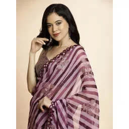 DIVASTRI Striped Pure Georgette Saree-picture-29