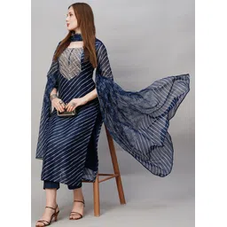 divastri Women Cotton Blend Kurti Pant Dupatta Set-picture-11