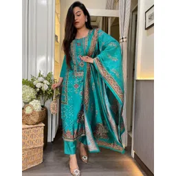 DIVASTRI Women Ethnic Motifs Printed Calf Length Regular Kurta with Trousers & Dupatta-image-21