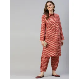 Divena Women Maroon Ethnic Motifs Printed Pure Cotton Kurta with Harem Pants image 5