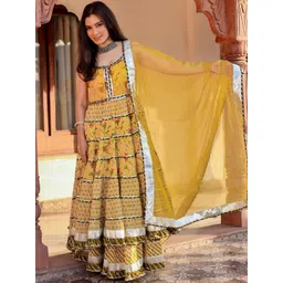Divena Women Yellow Floral Embroidered Pure Cotton Kurta with Skirt & With Dupatta-picture-15