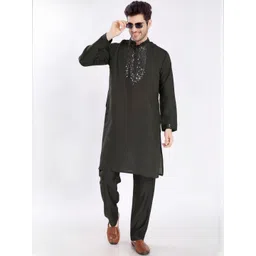 DIVISIVE Embroidered Band Collar Sequinned Kurta With Pyjamas-picture-40