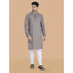 DIVISIVE Geometric Embroidered Thread Work Mandarin Collar Cotton Slim Fit Kurta image 3
