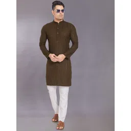 DIVISIVE Men Thread Work Kurta-picture-26