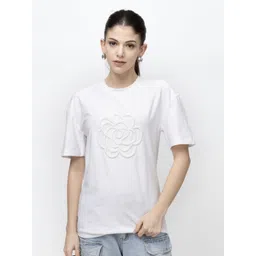 Diwaah Floral Embroidered Round Neck Relaxed Fit Cotton T-shirt-picture-39